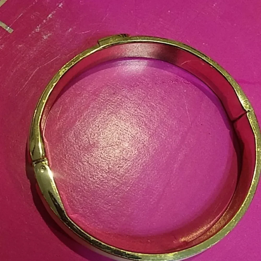 Bracelet    - Picture 3 of 5